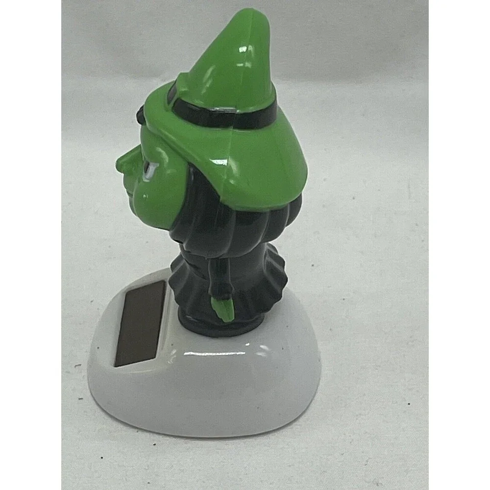 Solar Powered Halloween Dancing Green Witch Bobblehead Black Dress Green Hat